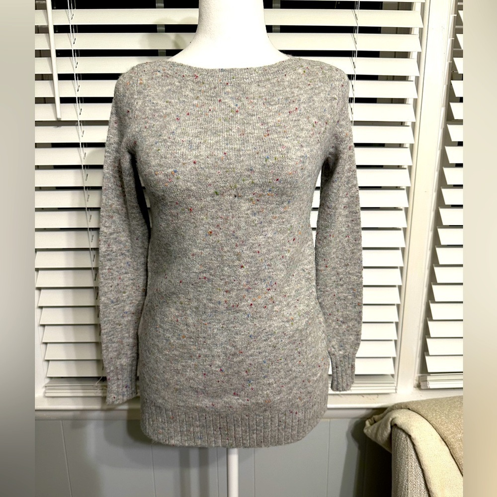 🛍️Loft petite silver gray with multi color dots Size XXSP excellent condition